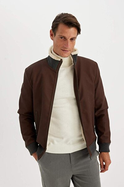 DeFacto Slim Fit Mont Ceket Dar Kesim Dik Yaka Astarlı Fermuarlı Çift Cepli Mevsimlik Suni Deri C5633AX24WN