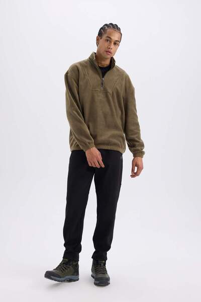 DeFacto Comfort Regular Fit Rahat Kalıp Dik Yaka Baskılı Polar Sweatshirt C7795AX24AU