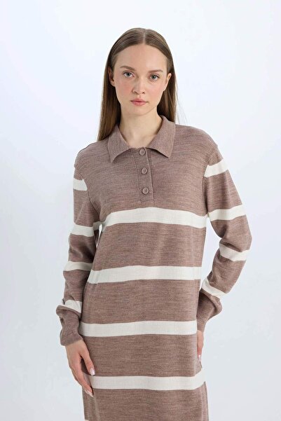 DeFacto Regular Fit Polo Yaka Düğmeli Çizgili Uzun Kollu Maxi Triko Elbise D6523AXNS