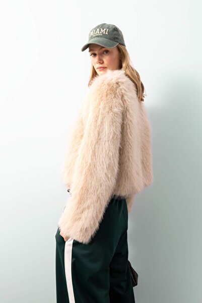 DeFacto Relax Fit Faux Fur Jacket Coat D4185Ax24Wn