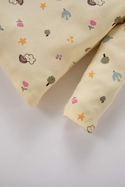 DeFacto Kız Bebek Pijama Takımı Desenli Uzun Kollu Fitilli Kaşkorse Üst Uzun Alt D5376A524WN