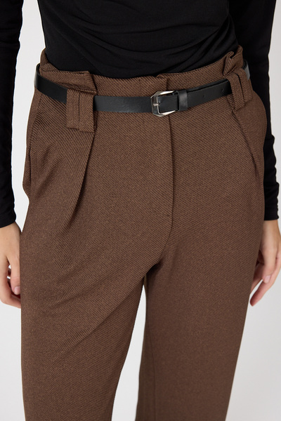 Rays Kahve Pileli Kemerli Kadın Kumaş Pantolon 8119A
