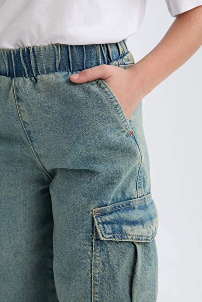 DeFacto Kız Çocuk Kargo Cepli Wide Leg Geniş Bol Paça Jean Pantolon D4690A824WN