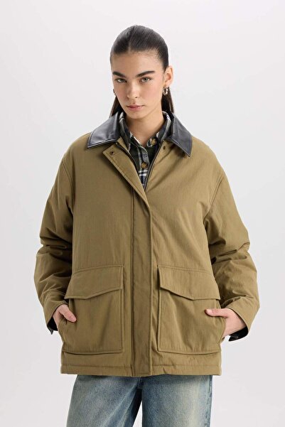 DeFacto Polo Yaka Mont Fermuar Çıtçıtlı Cepli Mevsimlik Pamuklu D6745AX24AU