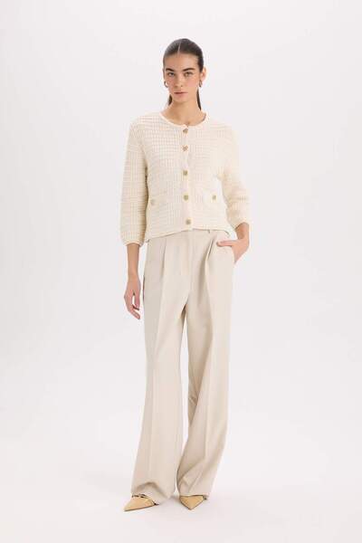 DeFacto Regular Fit Crew Neck Textured Button Knitwear Cardigan D3304Ax24Wn