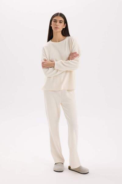 DeFacto Pijama Takımı Regular Fit Basic Düz Uzun Kollu Üst Geniş Bol Paça Alt-Fall in Love D2259AX24WN