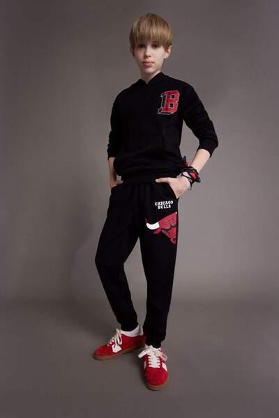 DeFacto Erkek Çocuk NBA Chicago Bulls Beli Paçası Lastikli Jogger Eşofman Altı D8016A824WN