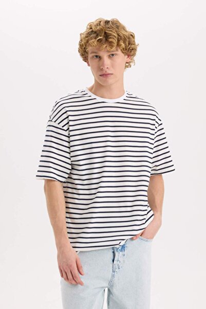 DeFacto 100 % Baumwolle, Boxy Fit, gestreiftes Kurzarm-T-Shirt mit Rundhalsausschnitt E1907AX24AU