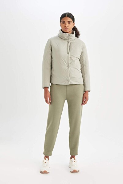 DeFacto Defactofit Su Geçirmez Rüzgar Geçirmez Dik Yaka Çıtçıtlı Cepli Mevsimlik Hafif Mont C4955AX24WN