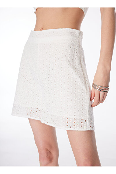 Fabrika Yüksek Bel Basic Beyaz Kadın Şort F4SL-SHT0821