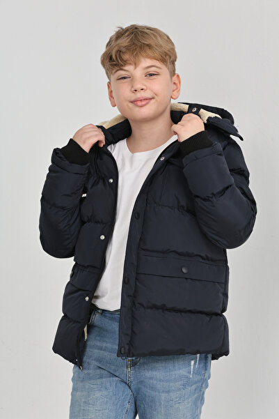 Wild Flower Erkek Çocuk Kışlık Yoğun Elyaf Dolum İç Kısmı Polar Astarlı Kapüşonlu Erkek Mont Kaban