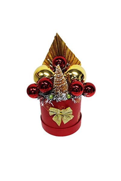 velve Decoratiune ChristmasDay handmade, cu globulete, bradulet auriu si frun...