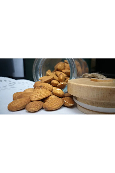 Fustuq & Hail Raw Almonds