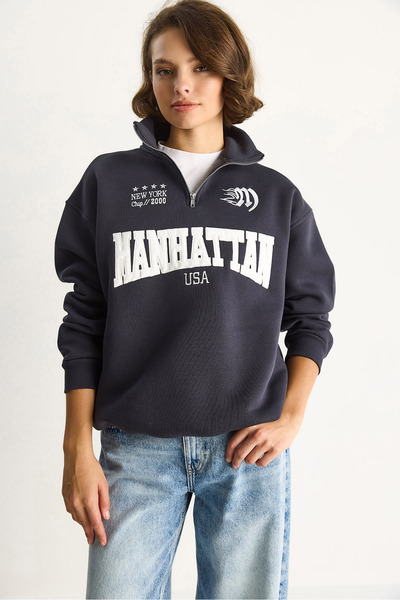 Bianco Lucci Kadın Nakışlı Yarım Fermuarlı Polo Yaka Şardonlu Oversize Sweatshirt 10002 60283528