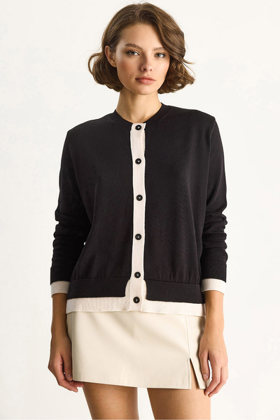 Bianco Lucci Women's Contrast Color Crew Neck Button Front Cardigan Th251035 60283540