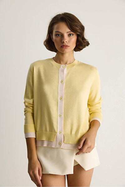 Bianco Lucci Women's Contrast Color Crew Neck Button Front Cardigan Th251035 60283540