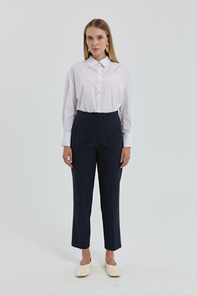 Nihan Pens Detailed Carrot Pants Navy Blue