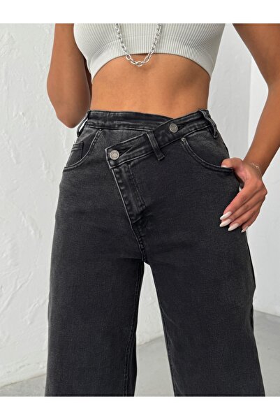 ADAMODA.RO High-waisted elastic flared jeans with asymmetric design