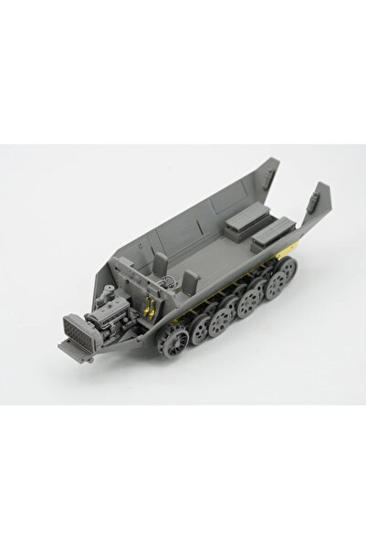 Choice Border BT-043 1/35 Scale Sd.Kfz 251/22 Ausf.D w/7.5cm pak40 `Pakwagen` Assembly model kit