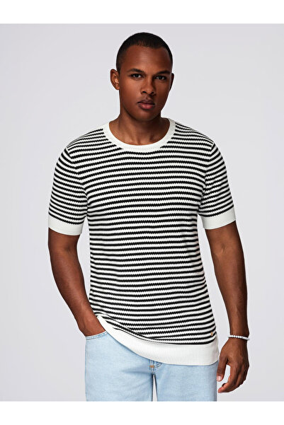 OMBRE Ανδρικό πλεκτό μπλουζάκι με μπλε σκούρο ρίγες και ανοιχτή ύφανση - μαύρο και άσπρο V1 OM-TSCT-0255 M