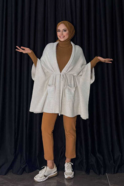 Bym Fashion Sim Detailed Pocket Poncho 18332 Ecru