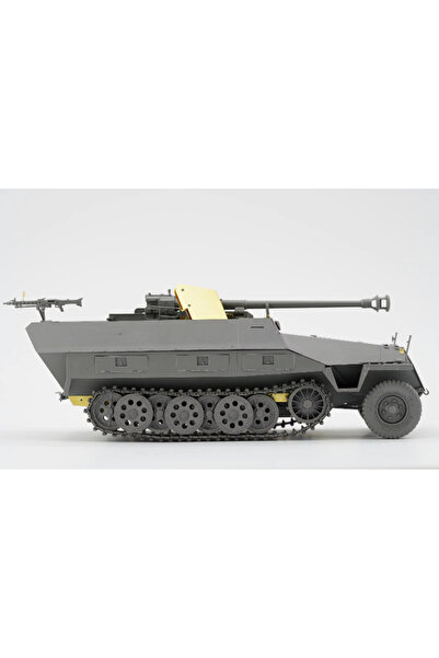 Choice Border BT-043 1/35 Scale Sd.Kfz 251/22 Ausf.D w/7.5cm pak40 `Pakwagen` Assembly model kit