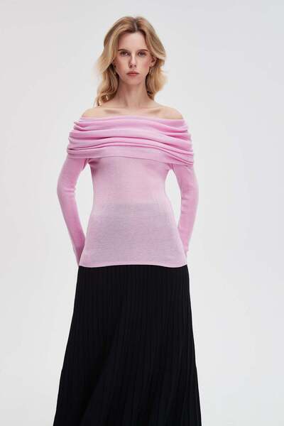 Livia Off-Shoulder Long-Sleeve Top