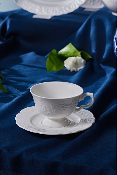 Karaca Beatrice Teacup and Saucer 200 ml