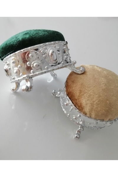 NEEDLES Velvet Covered Ball Pin Cushion Set of 2