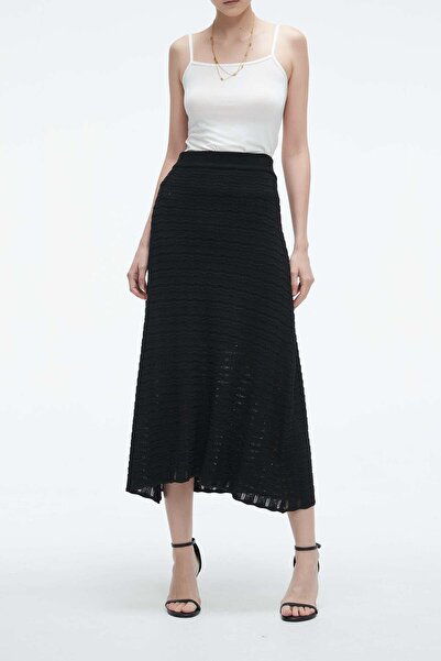 Yola تنورة ميدي سادة