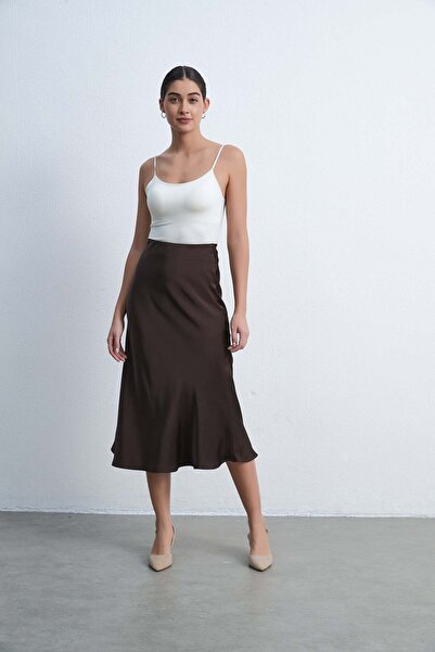 Livia تنورة ميدي سادة مع كشكشة