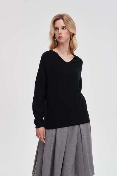 Livia Solid Oversized Long-Sleeve Top