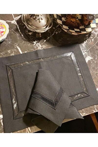 LİNDA MİA Μαύρο λινό ύφασμα με κολμπέρ, αμερικανικό σερβίτσιο μονό