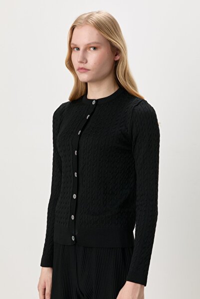 Nihan Saç Örgülü Kısa Hırka Siyah