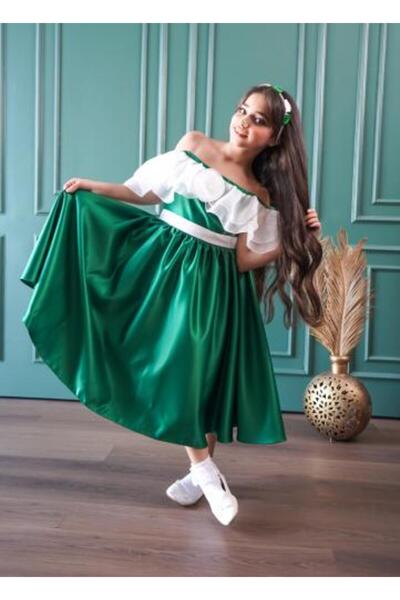 arushi فستان اليوم الوطني - تصميم أخضر مكشوف الكتفين