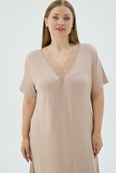 Sevim Women's Plus Size V-Neck Lace Detailed Short Sleeve Beige Nightgown C8T5N371