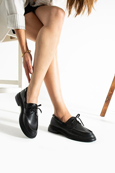 BeBeQ Store Дамски мокасини Bernard от черна кожа с плоска подметка и връзки