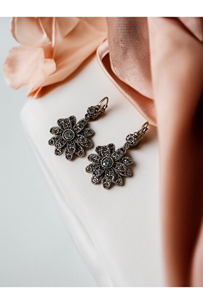 FAYRA ACCESSORIES Zircon Stone Flower Figured Earrings