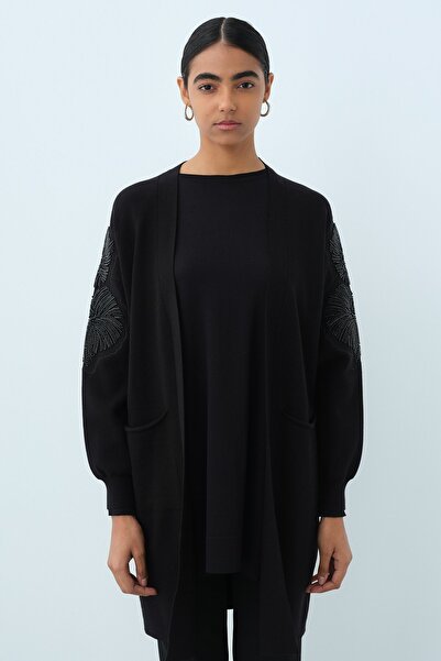 Nihan Kolu Boncuk İşlemeli Triko Hırka Siyah