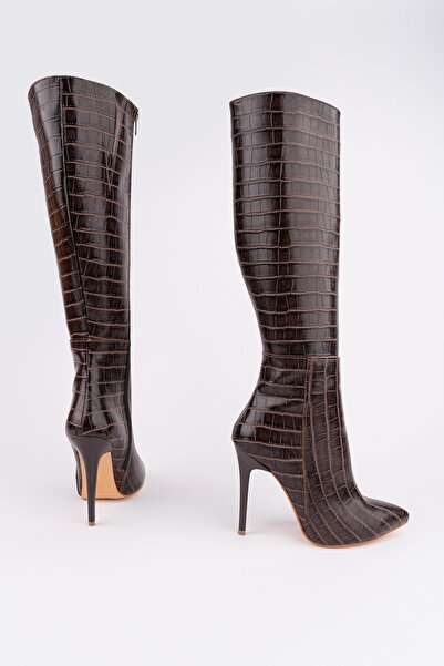 MUGGO ZEST krokodil mintás hegyes orrú cipzáras vékony sarkú női csizma