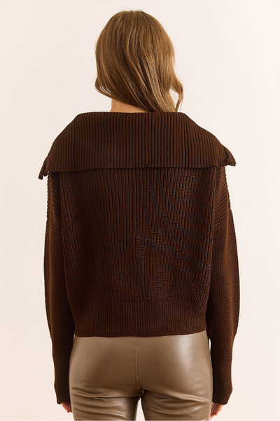 Olalook Kadın Kahverengi Geniş Yaka Fermuarlı Yumuşak Dokulu Triko Hırka HRK-19000398