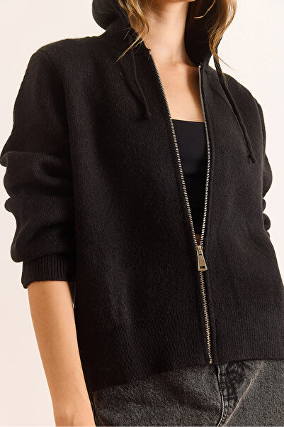 Olalook Kadın Siyah Kapüşonlu Fermuarlı Yumuşak Dokulu Kalın Triko Hırka Ceket CKT-19000469