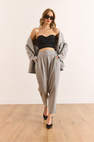 Olalook Kadın Açık Gri Bel Detaylı Pileli Poliviskon Havuç Pantolon PNT-19000293