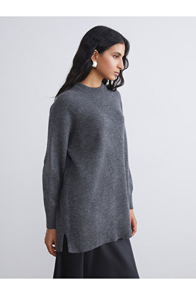 LC Waikiki تونيك تريكو نسائي كبير الحجم برقبة دائرية باللون الرمادي