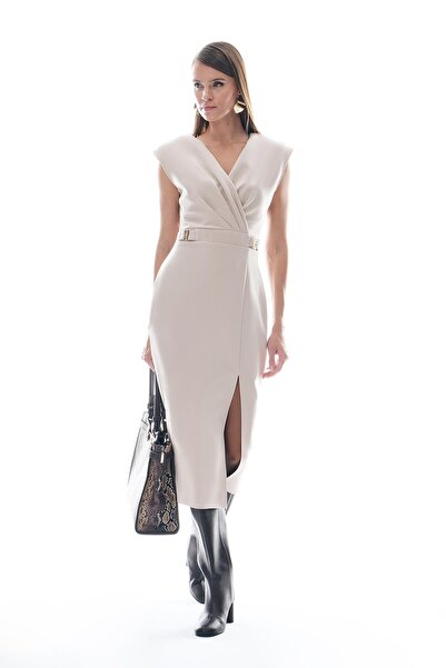 EXPLOSION Gold Aksesuarlı Önden Yırtmaçlı Şık Elbise