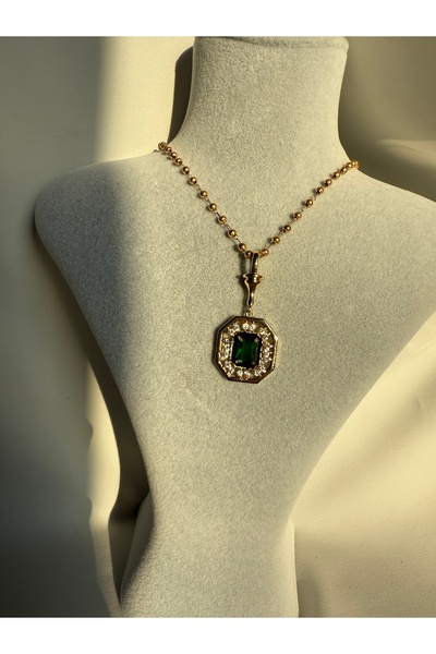 LUSORA ACCESORY Elegant Sparkle: Emerald Gemstone Gold Color Chain Serenay Necklace