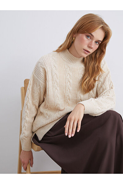 LC Waikiki تونيك نسائي من LCW ModestEkru ذو ياقة عالية وتصميم ذاتي النقش