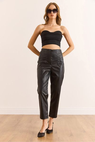 Olalook Women's Black Fleto Pocket Pencil Pleated Faux Leather Trousers Pnt-19000367