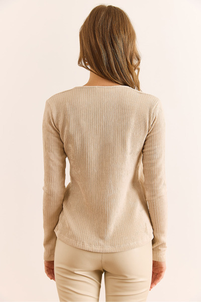 Olalook Γυναικεία μπλούζα με μπεζ αξεσουάρ με λεπτομέρεια από μαλακή υφή BLZ-19003114