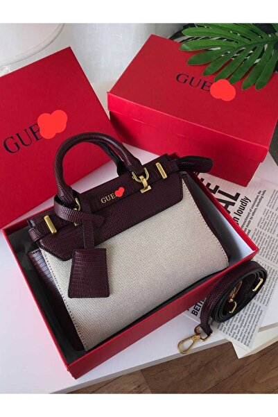 GUEE حقيبة كتف نسخه طبق الاصل من الماركه الشهيره تاتي معا علبه وكيس وكرت ضمان...